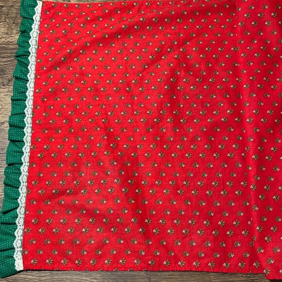Holiday Holly Fabric Table Runner Handmade Vintage 1980's Large 84 x 19 - Picture 2 of 4